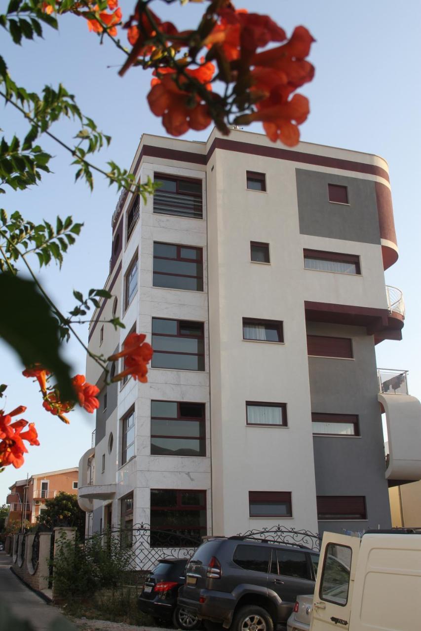 دوبرا فوفا Compass Aparthotel المظهر الخارجي الصورة